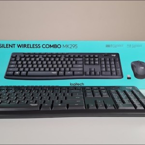 Logitech MK295 Silent Wireless Keyboard and mouse Combo Graphite